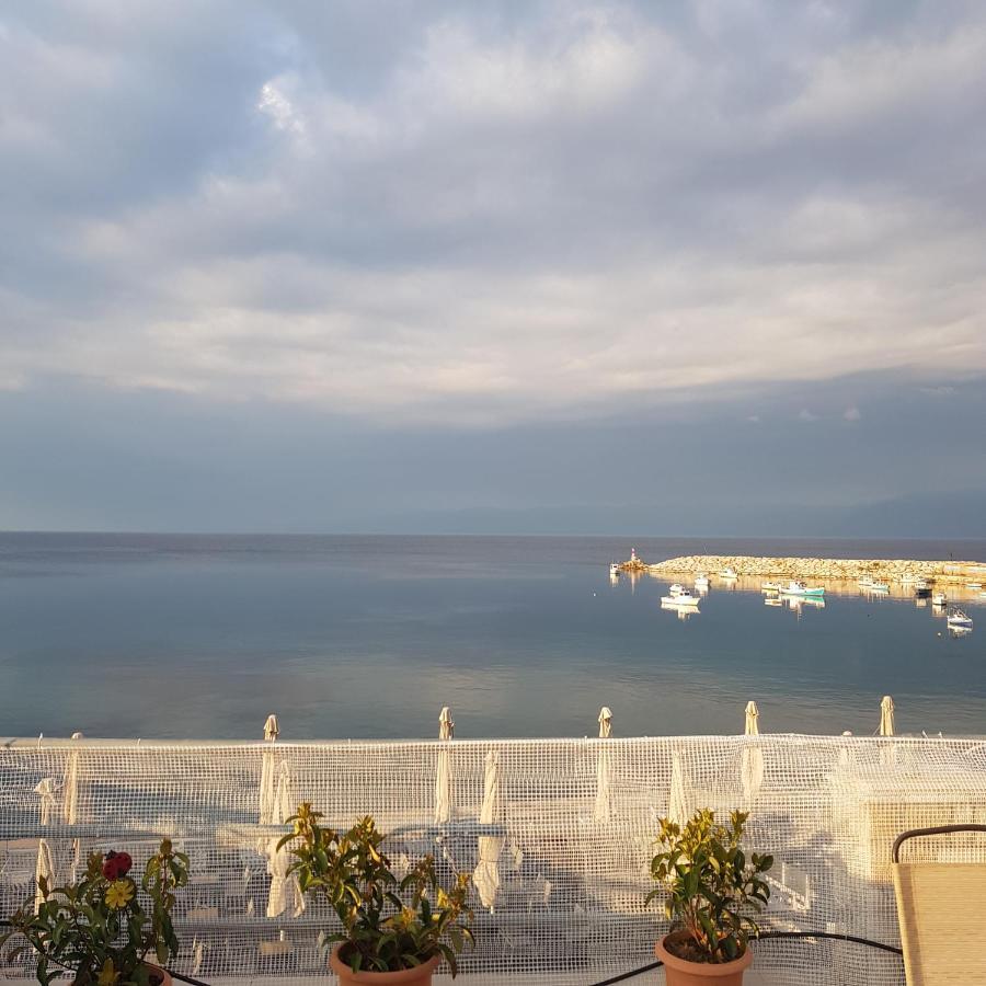Koroni Mare -Sea View Apartment/Διαμέρισμα Με Θέα Στην Θάλασσα Esterno foto